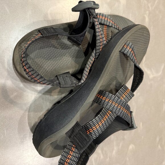 MEN'S CHACO SHOES - Picture 3 of 6